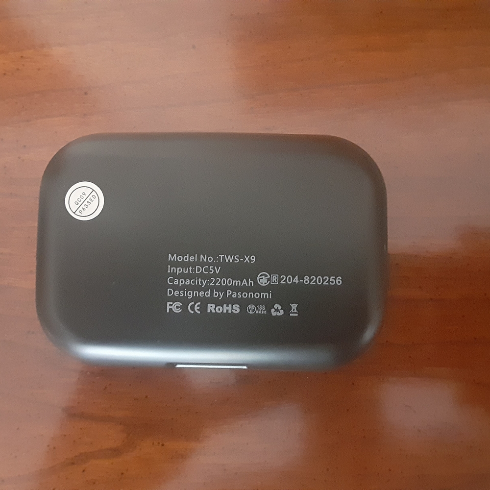 Wireless Earbud Headphones - Picture 4 of 7